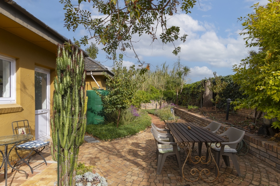 6 Bedroom Property for Sale in Roundhay Western Cape